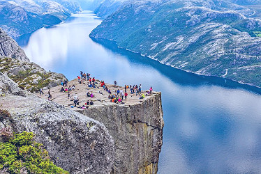 14 Top-Rated Tourist Attractions in Norway | PlanetWare